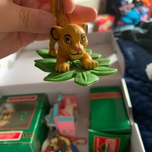 Lion Cub Ornament on Green Leaf